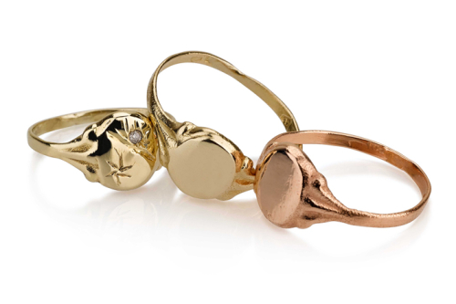 3 טבעות חותם זהב קטנות דוגמה רטרו בצדדים, חלק או עם יהלום