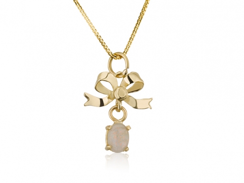 תליון זהב עדין סרט פפיון משובץ אבן חן על רקע לבן