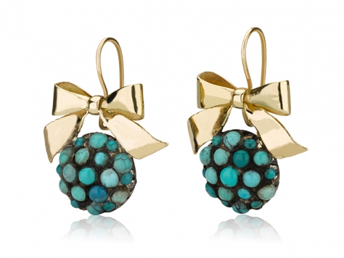 עגילי פפיון זהב גדולים עם עיגול משובץ אבני טורקיז קטנות